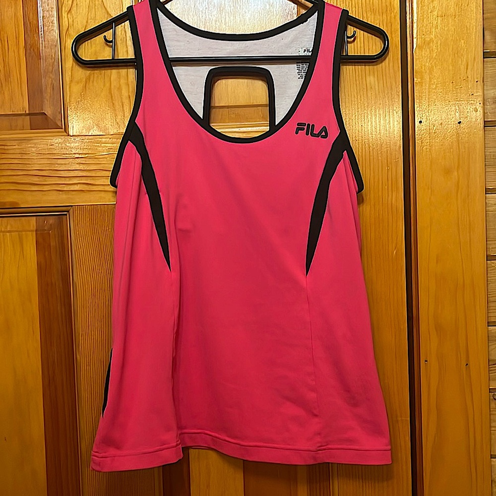 Fila workout top size medium